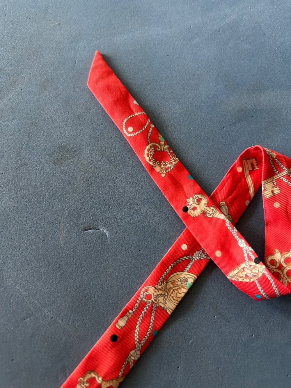 Small Hermes Orange Silk Twilly - Picture 6 of 7